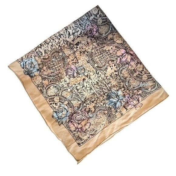 Unbranded Accessories - Square Scarf 29.5x30 Tan Floral Lace Rose Print Made in Italy Polyester